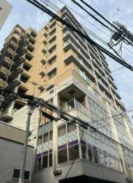 【外観】 | 鉄筋コンクリート造のがっちりとした建物。