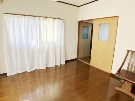 西沢ハイツの居間・リビング