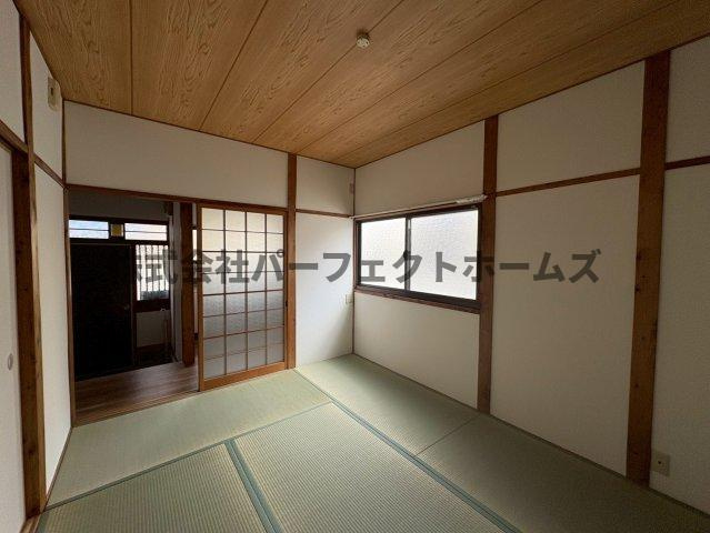 木屋元町テラウハウス　賃貸の和室|ゆったりとくつろげる和室です