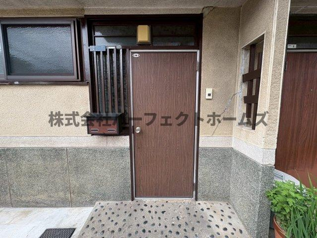 木屋元町テラウハウス　賃貸の玄関|明るい玄関です