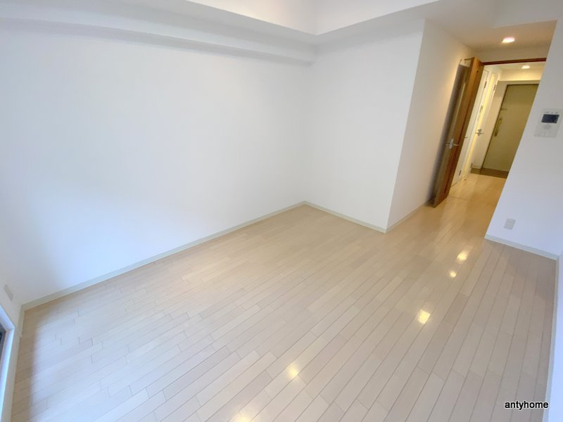 アーデン谷町　仲介手数料無料の居間・リビング