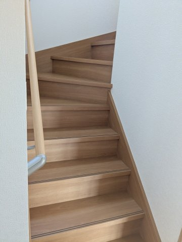いろどりアイタウン　安中市秋間みのりが丘22-P1のその他|階段周りの様子。