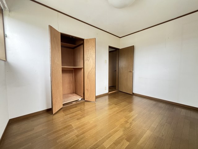 中古住宅　石原２丁目の洋室