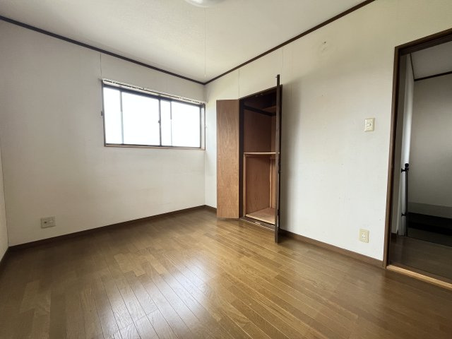 中古住宅　石原２丁目の洋室