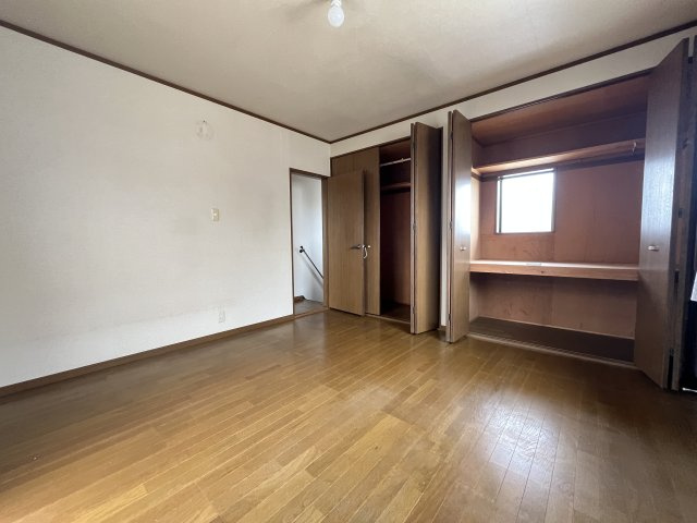 中古住宅　石原２丁目の洋室