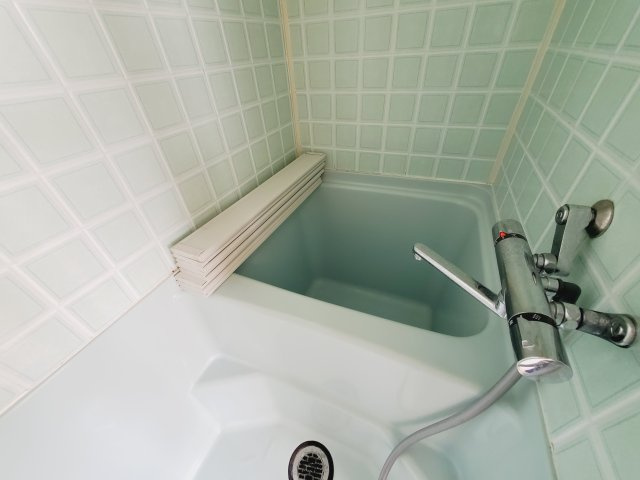 クワハラビルの浴室