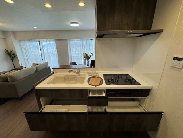 【キッチン】コスモ三滝本町 