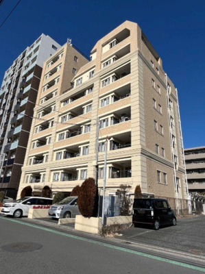 【外観】 | グランシティ新小岩2　8階　角　部屋　リ　フォーム済　駐　車場付