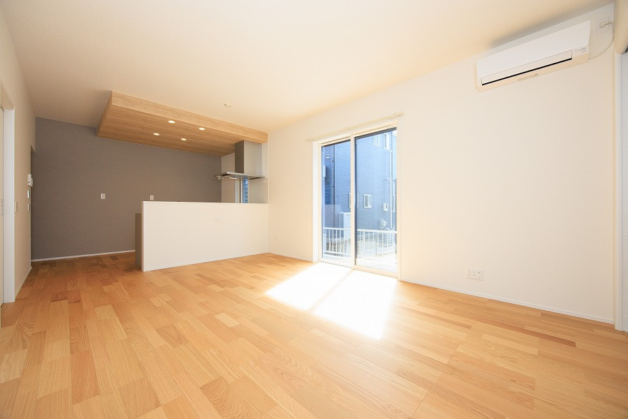 サンコート　飯塚市小正の居間・リビング