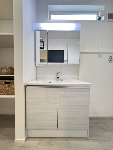 タマタウン千丁支所横　4号地の独立洗面台