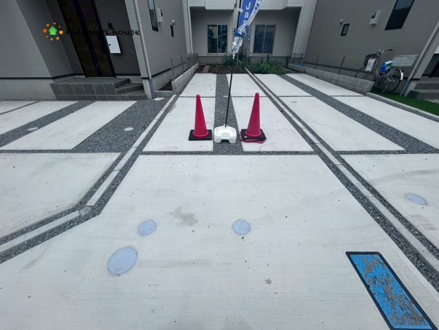 北区別所町2期　新築戸建　アーバンスタイル01の駐車場