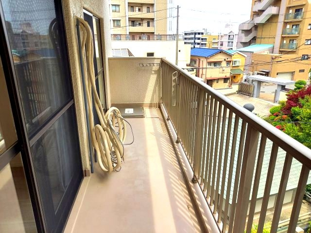 サニークレスト宝塚のバルコニー