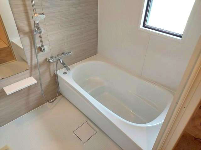 サニークレスト宝塚の浴室|浴室乾燥機付き