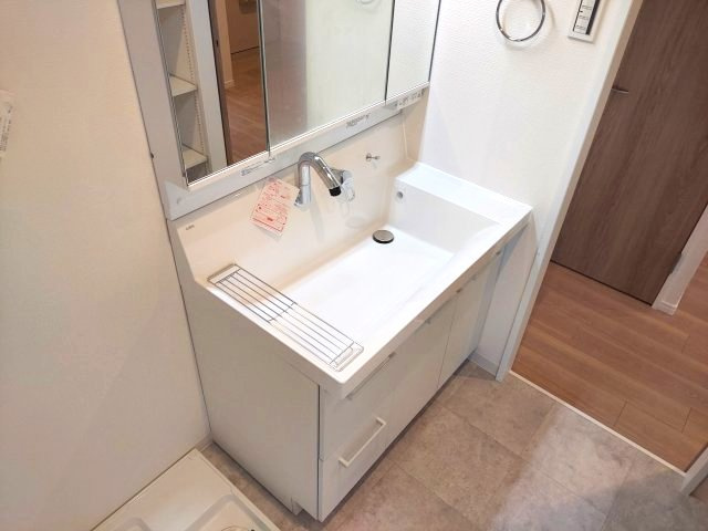 サニークレスト宝塚の独立洗面台|洗面化粧台