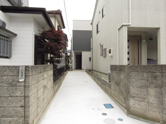 越谷市伊原2丁目 新築分譲住宅の駐車場