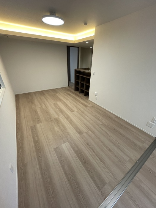 Ｄ－ＲＯＯＭ高須２丁目　B棟の居間・リビング