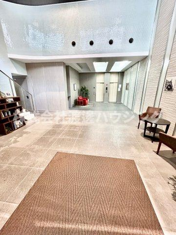 パークフラッツ江坂のエントランス