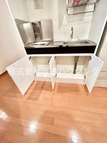 ミラクルセブン江坂のキッチン|キッチン収納