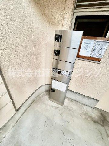 ミラクルセブン江坂の設備|宅配BOX