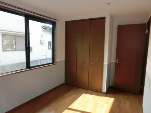 カーサ焼山中央E棟の洋室