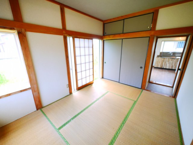 山武市成東　中古戸建の和室|内外装リフォーム済み令和6年6月（写真はリフォーム完了時のもので現況優先します）３DK　都市ガス