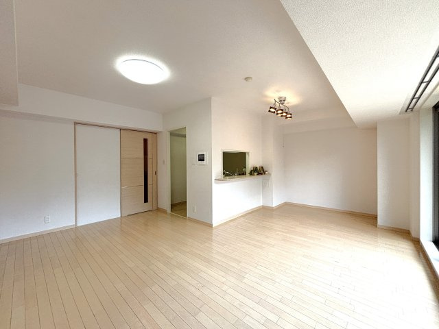 ファミールあざみ野スカーレットヒルズの居間・リビング