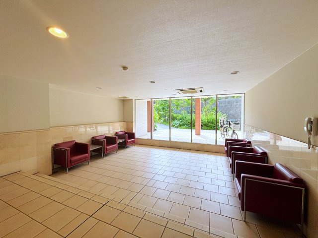 ファミールあざみ野スカーレットヒルズのロビー