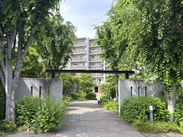 ファミールあざみ野スカーレットヒルズのエントランス