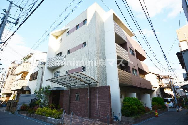 カーサ松崎町の外観