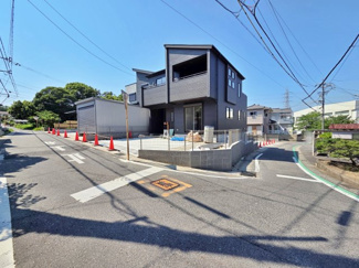 【前面道路含む現地写真】