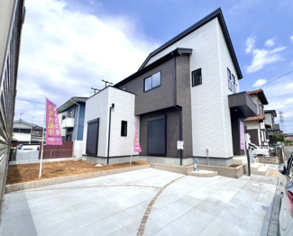 【外観】 | スタイリッシュな外観でゆったりした空間が魅力的です♪　
施工例