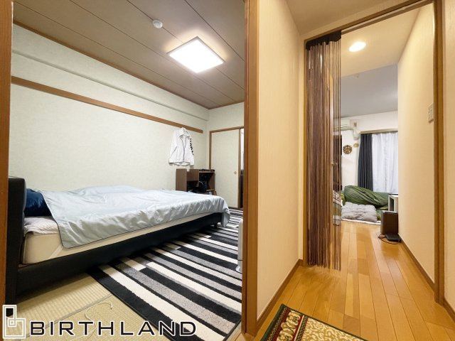 サンシティ信夫ケ丘の和室|廊下側とLD側から出入りが可能です！
