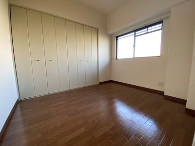 【内装】 | エルソレーユ | ゆったり過ごせる居間です