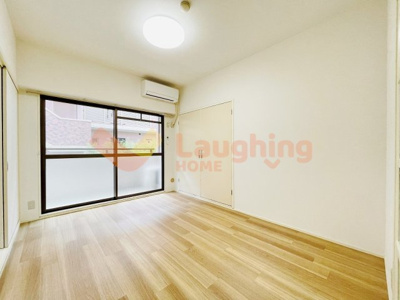 【居間・リビング】 | エスティーム・アン櫛原 | こちらのリビングで趣味の時間をお楽しみください