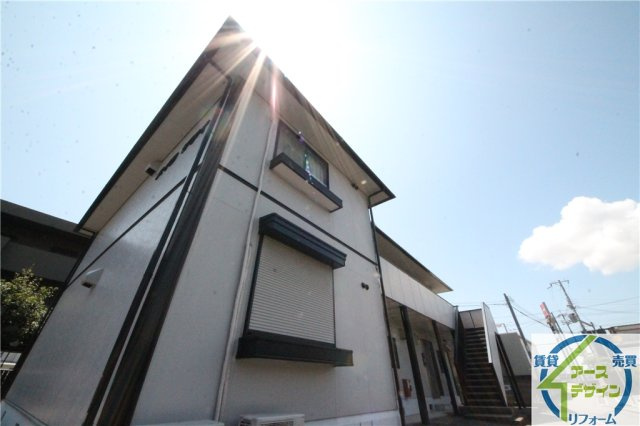 ハイツデアイの外観