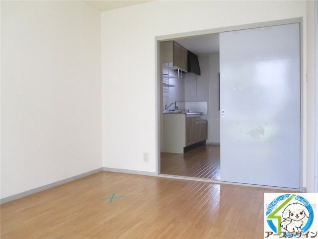 ハイツデアイの洋室