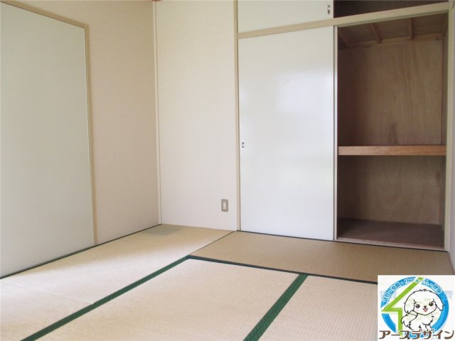 ハイツデアイの和室