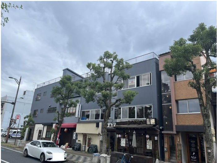 大津市浜町の店舗事務所の外観