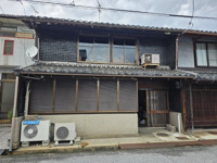 彦根城下町にある明治時代からの古民家の画像