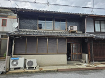 彦根城下町にある明治時代からの古民家の画像