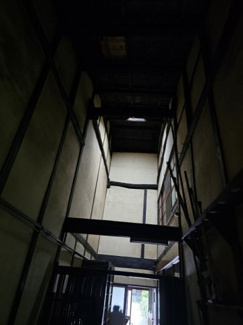 【内装】 | 彦根城下町にある明治時代からの古民家 | 昔ながらの奥に長い長屋です