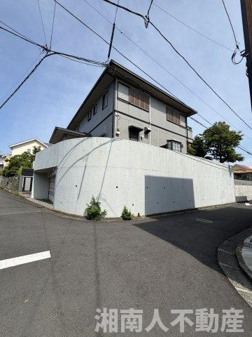 茅ヶ崎市平和町4-11戸建ての前面道路含む現地写真|前面道路含む現地写真です