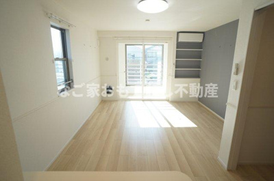 【居間・リビング】 | ヴィラ・ミレニアムⅢ | ※写真は別号室