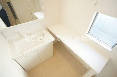 【洗面所】 | ヴィラ・ミレニアムⅢ | ※写真は別号室