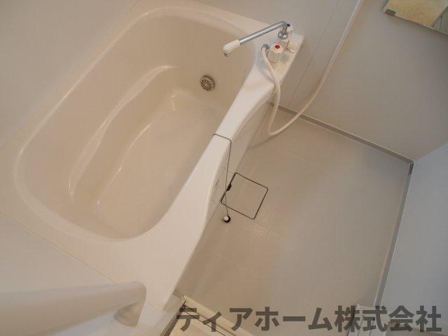 クレストヴェール五位堂の浴室|コンパクトで使いやすいお風呂です