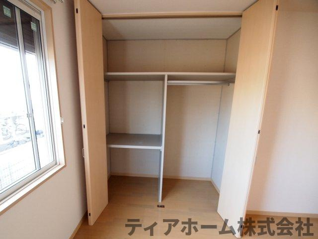 クレストヴェール五位堂の収納|こまごまとしたものを収納できそうですね