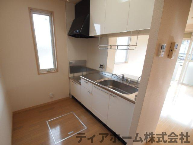 クレストヴェール五位堂のキッチン|お料理しやすいキッチンです