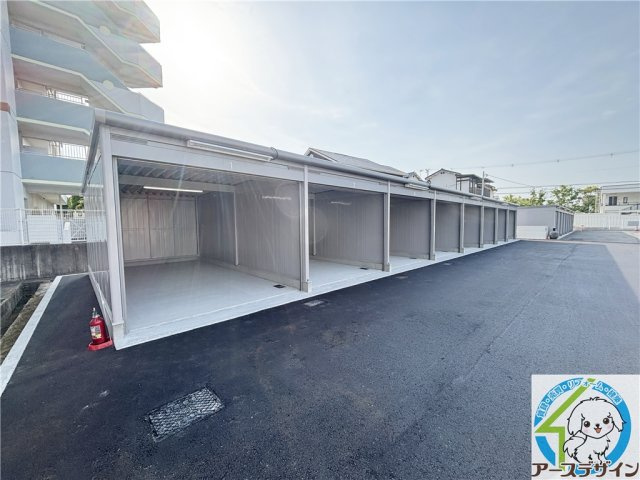 アースガレージ清水Ⅳの外観