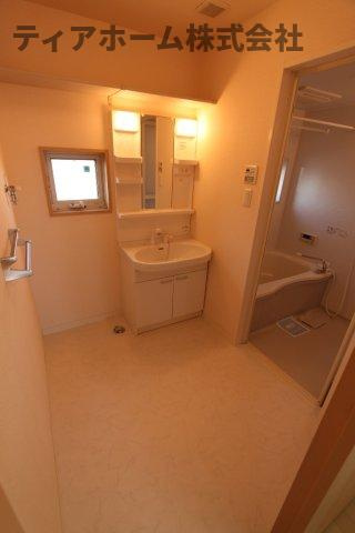 シャーメゾン秋山Aの洗面所