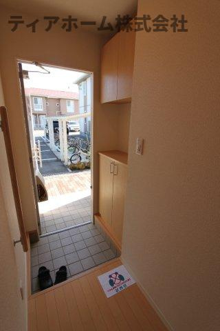 シャーメゾン秋山Aの玄関|毎日通る玄関はこちらです